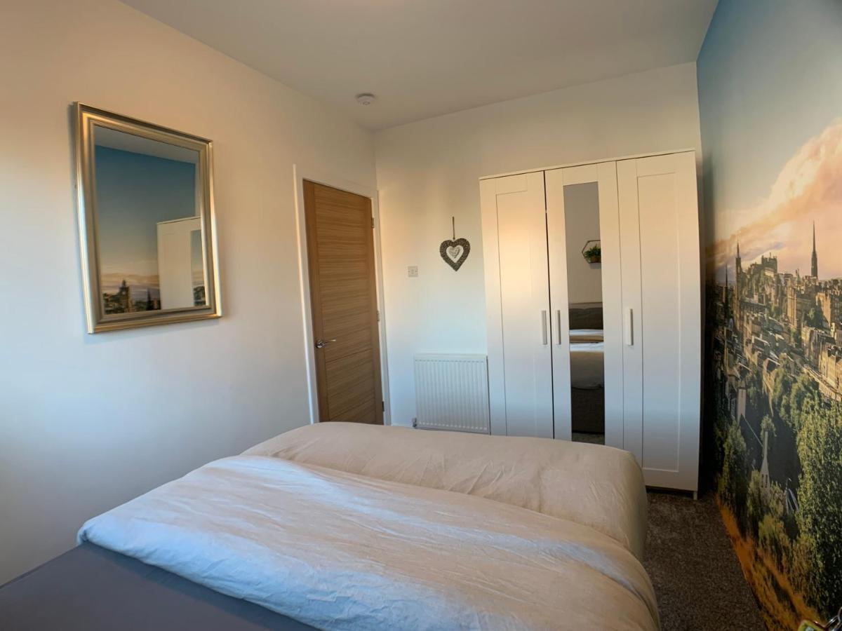 Maria- Bright And Modern City Center Apartment . เอดินบะระ ภายนอก รูปภาพ