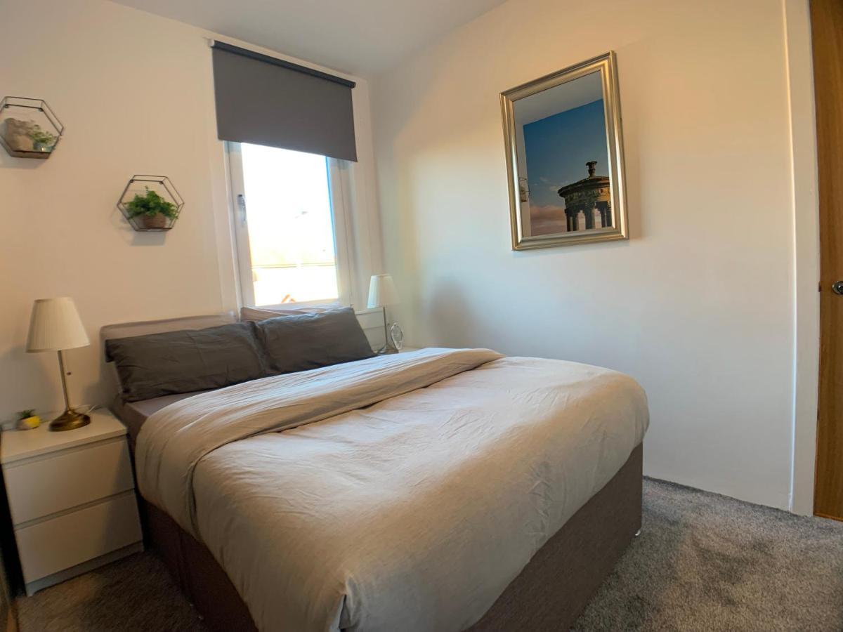 Maria- Bright And Modern City Center Apartment . เอดินบะระ ภายนอก รูปภาพ