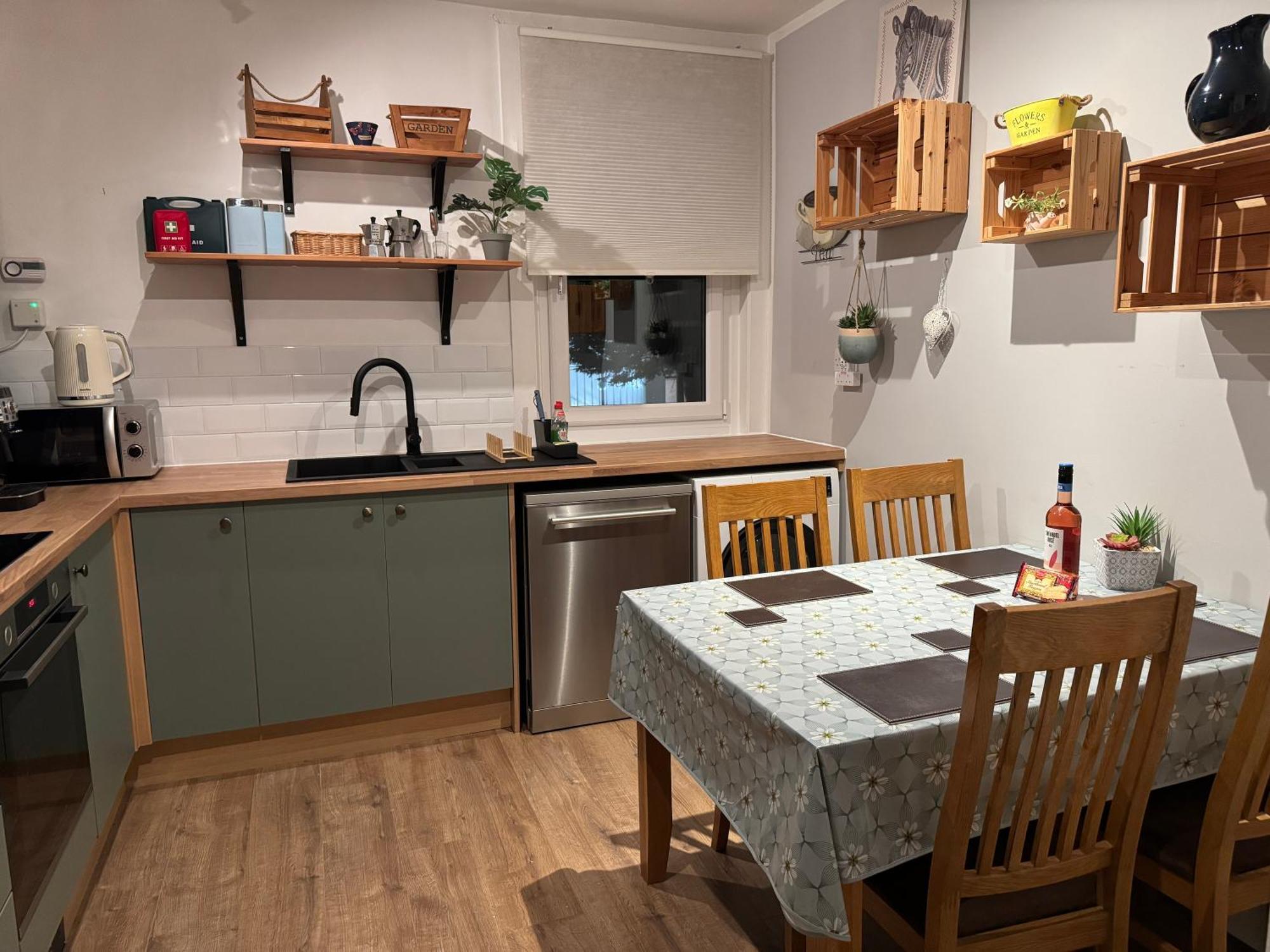 Maria- Bright And Modern City Center Apartment . เอดินบะระ ภายนอก รูปภาพ